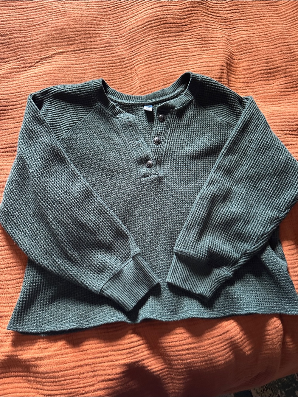 Old Navy Waffle Knit Henley in Rust and Forest Green